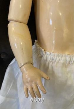 Perfection 23 1/2 Kestner 146 Original. Perruque en cheveux humains ondulés. Costume d'origine EXC