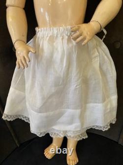 Perfection 23 1/2 Kestner 146 Original. Perruque en cheveux humains ondulés. Costume d'origine EXC