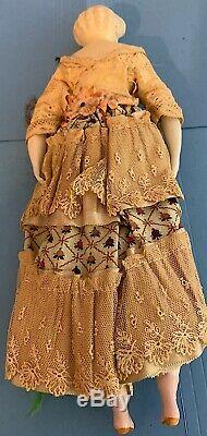 Porcelaine Antique Doll. Ancien