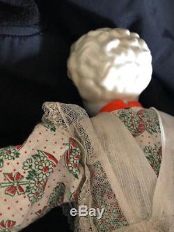 Poupée Blonde Vintage Avec Corps Épaule / Tête Et Tissu En Porcelaine, Jambes, Bras, Mains