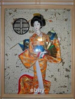 Poupée De Porcelaine Japonaise De Geisha Vintage