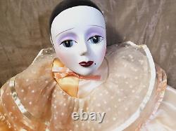 Poupée Harlequin en porcelaine SILVESTRI de collection avec corps en chiffon, clown Pierrot de grande taille 39'