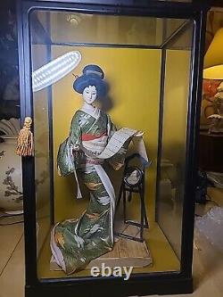 Poupée Maiko Vintage du Japon Oyama avec visage en porcelaine, yeux en verre dans une vitrine de 21 pouces