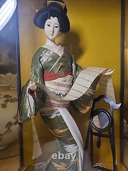 Poupée Maiko Vintage du Japon Oyama avec visage en porcelaine, yeux en verre dans une vitrine de 21 pouces