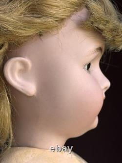 Poupée Princesse Armand Marseille 23 en Bisque avec Corps en Composition Allemande Antique