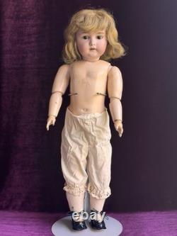 Poupée Princesse Armand Marseille 23 en Bisque avec Corps en Composition Allemande Antique
