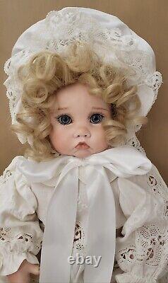 Poupée Susannah, bébé en porcelaine signée par Linda Rick, fabricante de poupées vintage, 22/300.