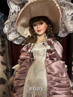 Poupée Victorienne en Porcelaine Ace View de 2 pieds taille 22