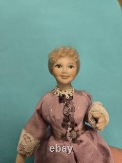 Poupée Victorienne en Porcelaine Artisanale Miniature de Maison de Poupées Vintage OOAK