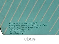 Poupée à tête et bras en porcelaine Cabbage Patch Kids de collection de 1985, 16 pouces, édition limitée avec certificat d'authenticité