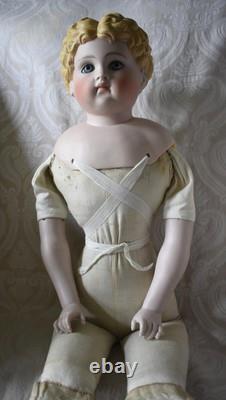 Poupée allemande antique avec œil en verre, tête en parian par Kling