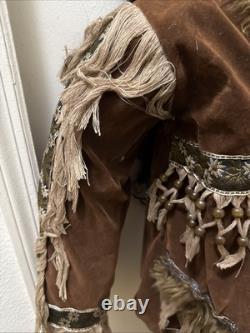 Poupée amérindienne en porcelaine vintage de 4 pieds avec une maison pour canard, héritage numéroté en édition limitée