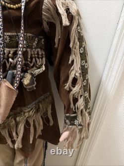 Poupée amérindienne en porcelaine vintage de 4 pieds avec une maison pour canard, héritage numéroté en édition limitée