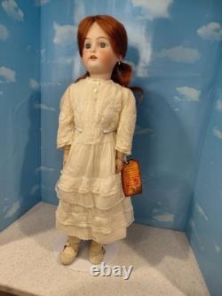 Poupée ancienne à tête en biscuit R. Simon & Halbig, 25 K Star, robe ancienne