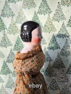 Poupée ancienne allemande à tête en porcelaine de Chine de 22 pouces de hauteur