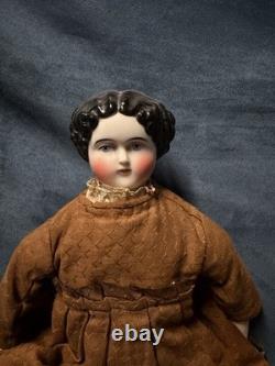 Poupée ancienne allemande en porcelaine des années 1860 en excellent état