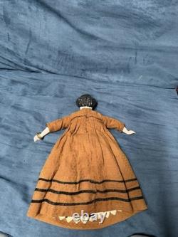 Poupée ancienne allemande en porcelaine des années 1860 en excellent état