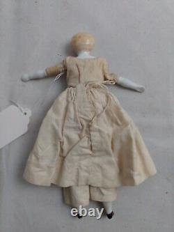 Poupée ancienne en porcelaine à tête blonde 7.75 Hertwig Lowbrow habillée en Allemagne vers 1900