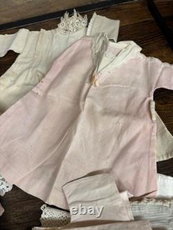 Poupée ancienne en porcelaine allemande 22, Allemagne 6, avec beaucoup de vêtements