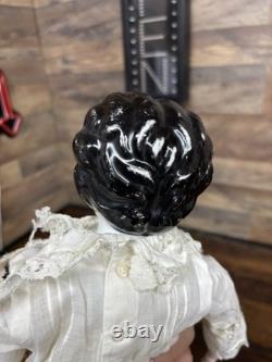 Poupée ancienne en porcelaine allemande 22, Allemagne 6, avec beaucoup de vêtements