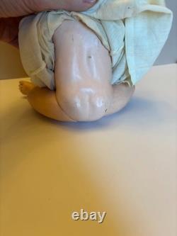 Poupée bébé en biscuit précieux 11, personnage 152-3 par Hertel & Schwab
