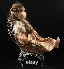 Poupée d'artiste Vintage OOAK Gail Novello en porcelaine avec corps en tissu, visage tacheté et boudeur