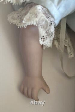 Poupée d'époque par Ellery Thorpe Elizabeth des années 1950 Tête, mains et jambes en porcelaine RARE D2