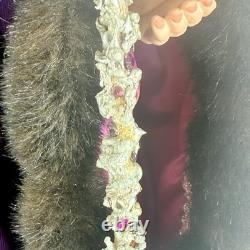 Poupée de Sorcier en Porcelaine Artisanale Vintage, Gagnante du Ruban Bleu, 20 Pose de Sorcier