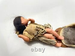 Poupée de bébé indienne en porcelaine miniature TINY 3 articulée PAPOOSE vintage