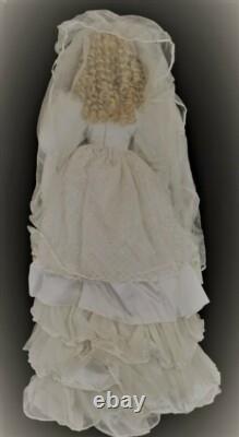 Poupée de collection Ashley Belle Bride rare vintage de 42 pouces de hauteur, superbe pièce<br/>		