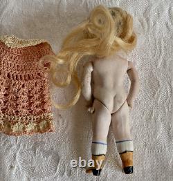 Poupée de maison de poupée Kestner 4-1/2 en bisque porcelaine 184.3 Allemagne blonde bottes jaunes