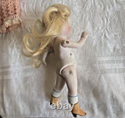 Poupée de maison de poupée Kestner 4-1/2 en bisque porcelaine 184.3 Allemagne blonde bottes jaunes