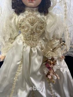 Poupée de mariée vintage en porcelaine, 23 pouces de hauteur, sans boîte