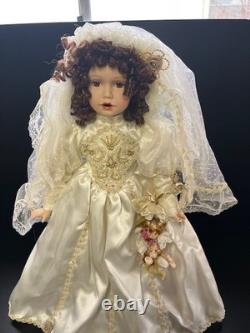 Poupée de mariée vintage en porcelaine, 23 pouces de hauteur, sans boîte