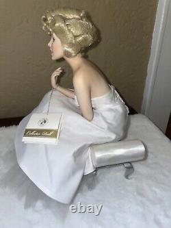 Poupée de portrait en porcelaine Marilyn Monroe vintage de Franklin Mint assise