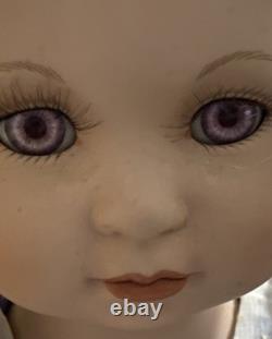Poupée en Porcelaine Marie Osmund 1999 00893/25000 Avec Yeux Violets Vintage Étrange