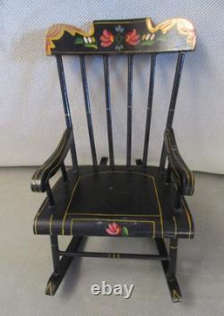 Poupée en biscuit allemande antique 7 Kammer & Reinhardt / Simon & Halbig dans une chaise