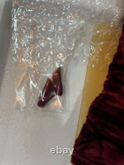 Poupée en porcelaine Barbie Vintage Holiday Ball 1997 Mattel 18326