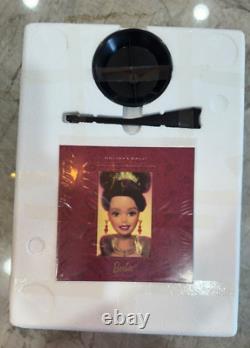 Poupée en porcelaine Barbie Vintage Holiday Ball 1997 Mattel 18326