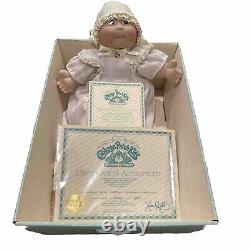 Poupée en porcelaine Cabbage Patch Kids vintage 1985 #4890 Jennifer Alice avec papiers