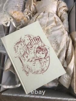 Poupée en porcelaine Freckalina Vintage 1988 Mariée écossaise avec livre signé par Arti