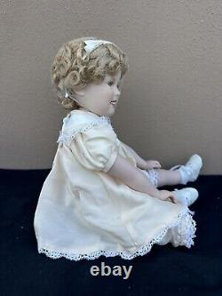 Poupée en porcelaine Little Miss Shirley Temple de Danbury VTG avec yeux verts (uranium) rare