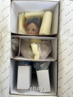 Poupée en porcelaine Maria de la collection latine de Danbury Mint, COA 18, très difficile à trouver, vintage rare