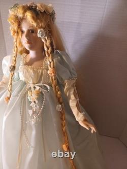 Poupée en porcelaine Raiponce Trouvaille rare Vintage Très collectible Années 1990 En excellent état