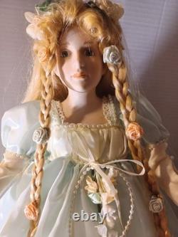 Poupée en porcelaine Raiponce Trouvaille rare Vintage Très collectible Années 1990 En excellent état