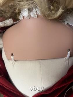 Poupée en porcelaine Rare Rustie&Danbury Mint Assise LE Charlotte 33 pouces