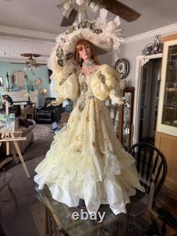 Poupée en porcelaine Rustie 44 en parfait état / sans boîte d’origine