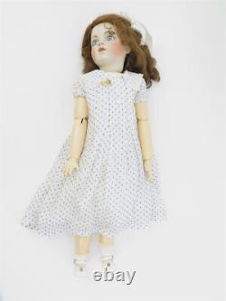 Poupée en porcelaine Vintage BRU-JNE #13 28 cheveux bruns yeux bleus