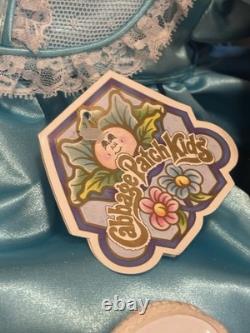 Poupée en porcelaine Vintage Cabbage Patch Kids cheveux tressés brun rouge robe bleue 1985