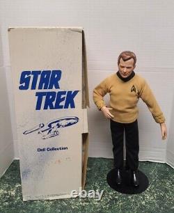 Poupée en porcelaine Vintage Captain Kirk de Star Trek Hamilton dans sa boîte.